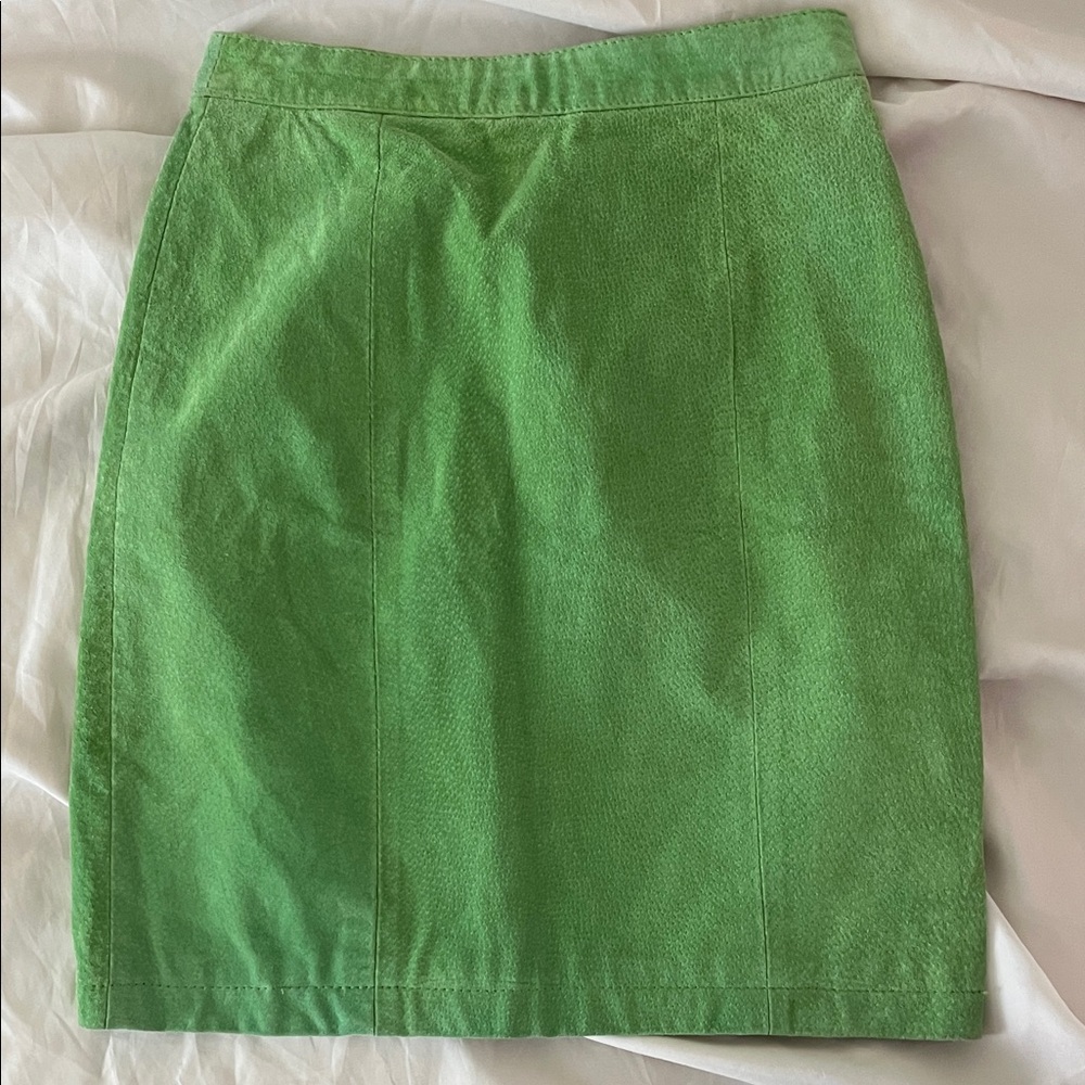 Cuir Classique Green Suede Skirt – Size 3/4